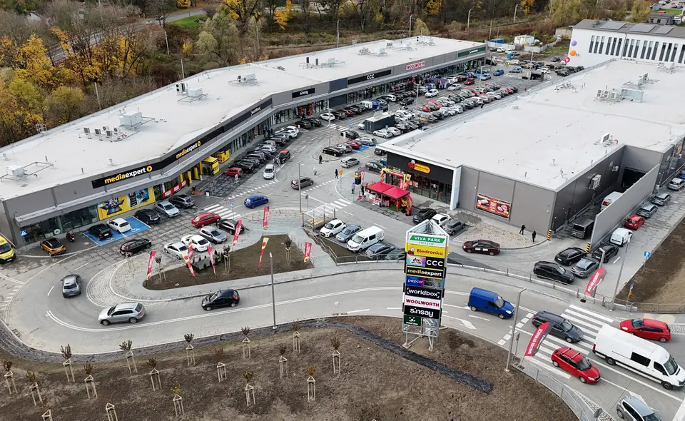 Aerial view of the Viva Park Cieszyn retail park on its opening day